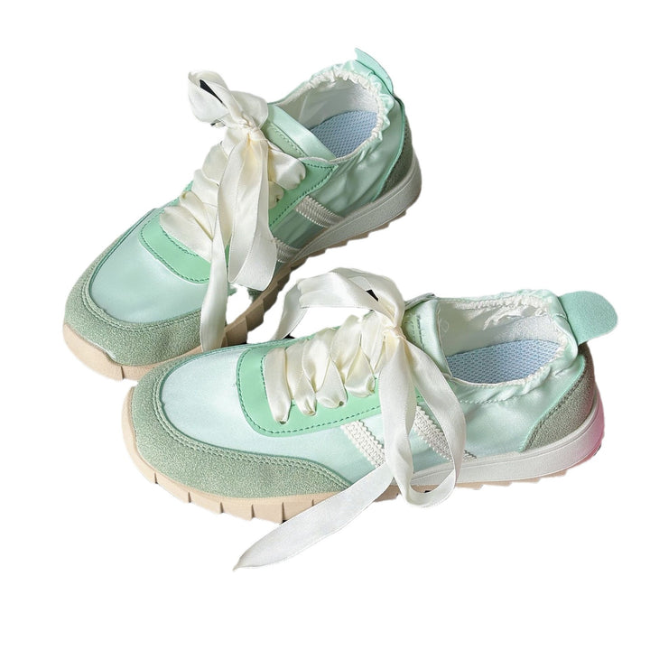 Dame Sneakers i elegant satin-design med moderne båndlukning Stilla