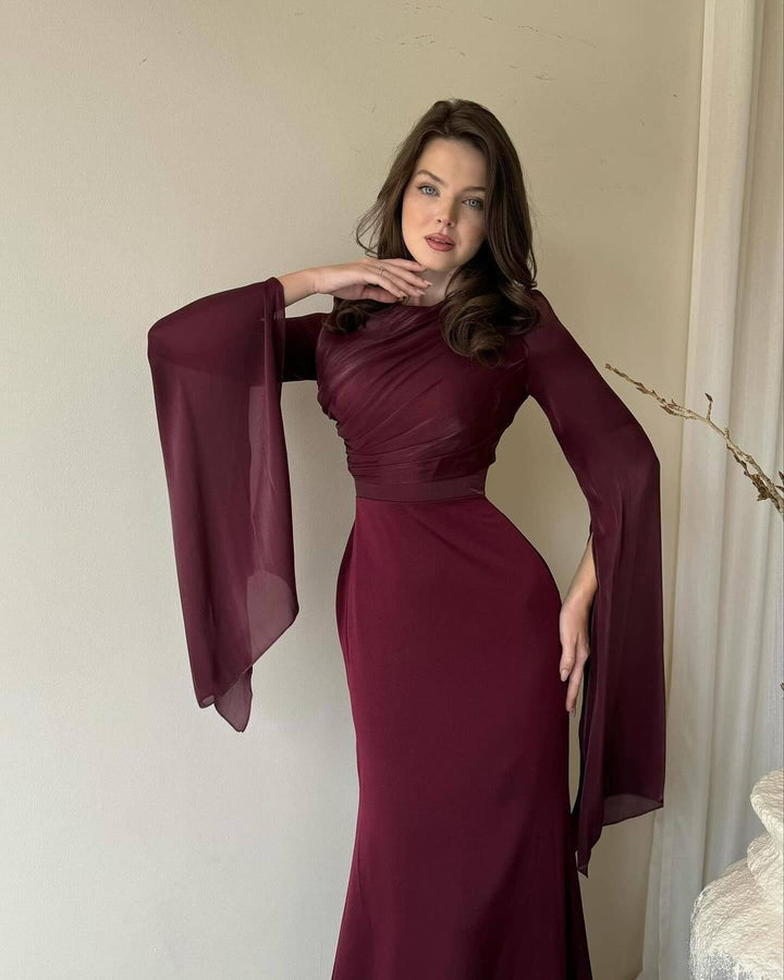 Dame aftenkjole med elegant drapering Stilla