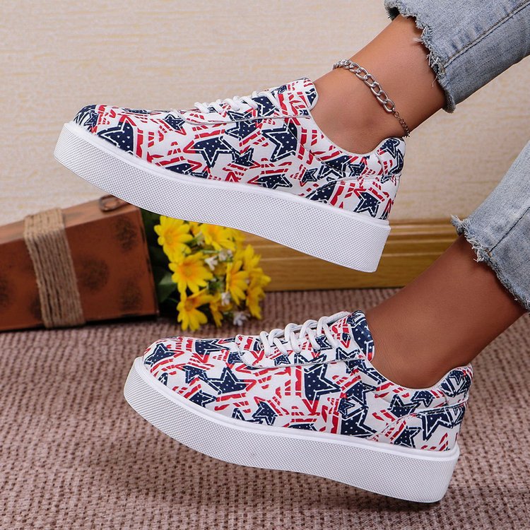Dame Sneakers med moderne stjernemønster og skridsikker profileret sål Stilla