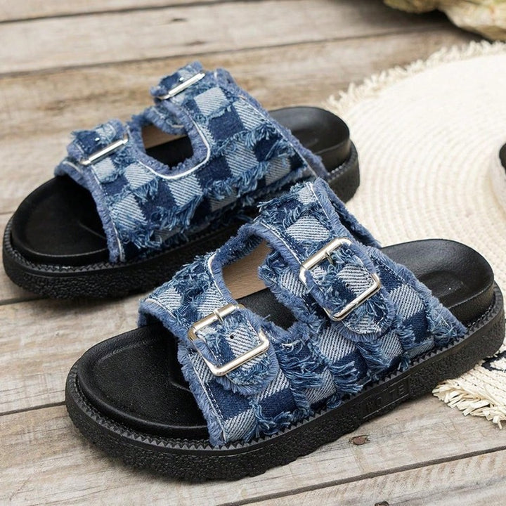 Dame mode sandaler med remme og frynset denim Stilla