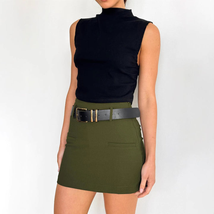 Dame moderigtig mini skirt med elegant bælte og praktiske lommer Stilla