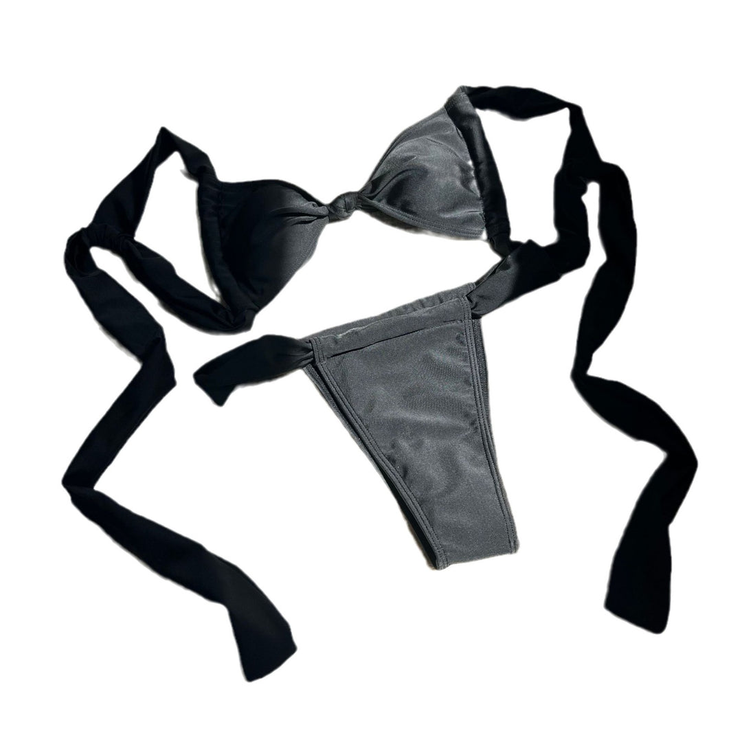 Dame bikini sæt med gennemført knudedetalje og justerbare stropper Stilla