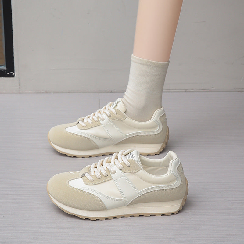 Dame sporty sneakers med åndbare materialer og polstret dæmpning Stilla