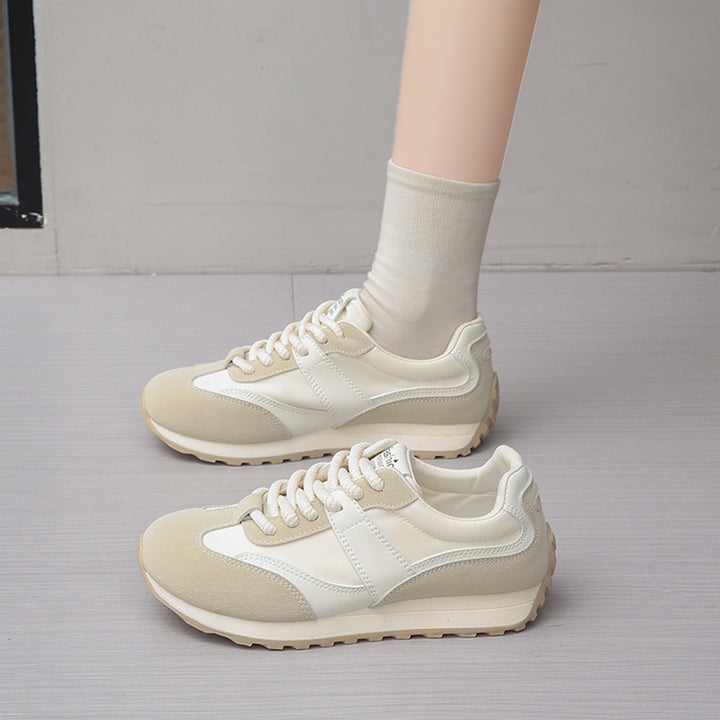 Dame sporty sneakers med åndbare materialer og polstret dæmpning Stilla