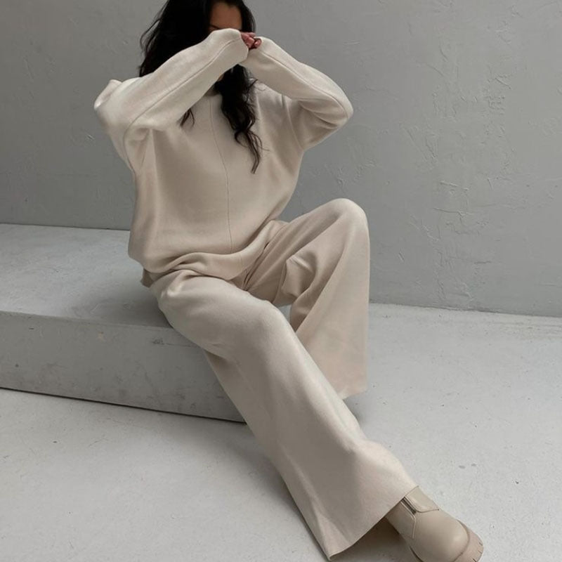 Dame Strik-Loungewear-Sæt med løstsiddende snit og afslappet stil Stilla