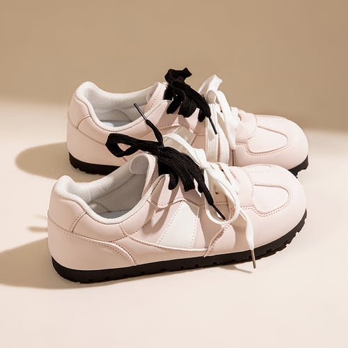 Dame Sporty Sneakers med innovativt overmateriale og fleksibel såleprofil Stilla