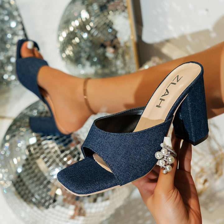 Dame Sandaler med moderigtigt denim-overmateriale og elegant perlesmykke-applikation Stilla