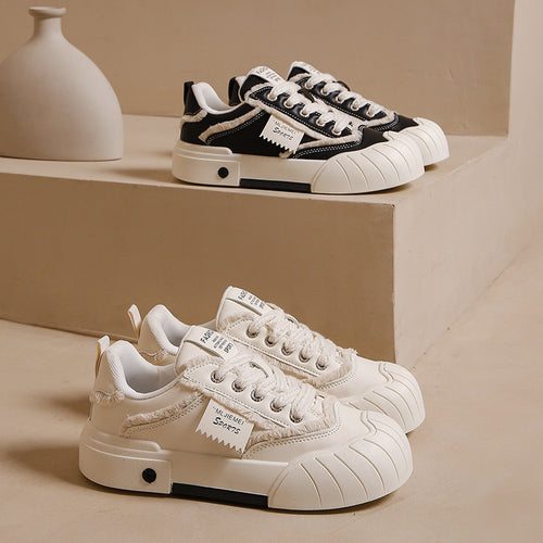 Dame sport sneakers i moderne retro-design med robust overdel og skridsikkert sål Stilla
