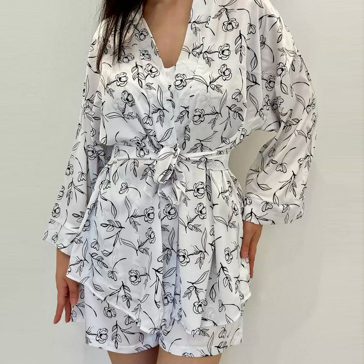 Dame pyjamasæt med detaljeret blomsterdesign og luftig pasform Stilla