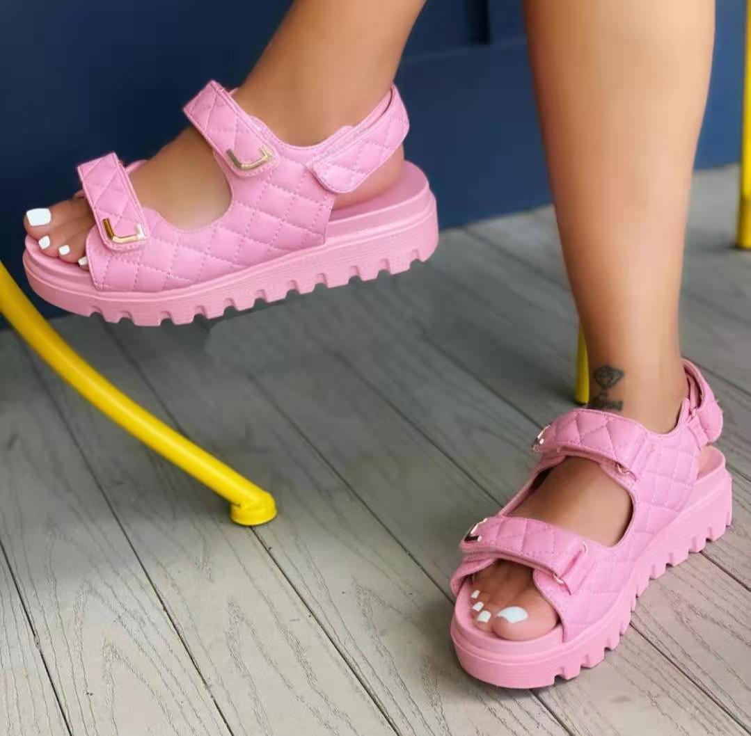 Dame fashionable komfortable velours-sandaler med justerbare spænder Stilla