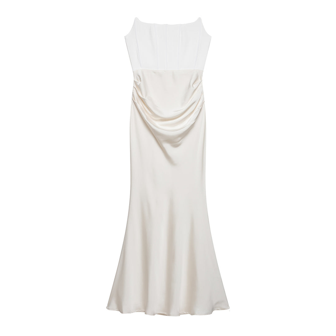 Dame lang satin aftenkjole med elegant drapering Skovae