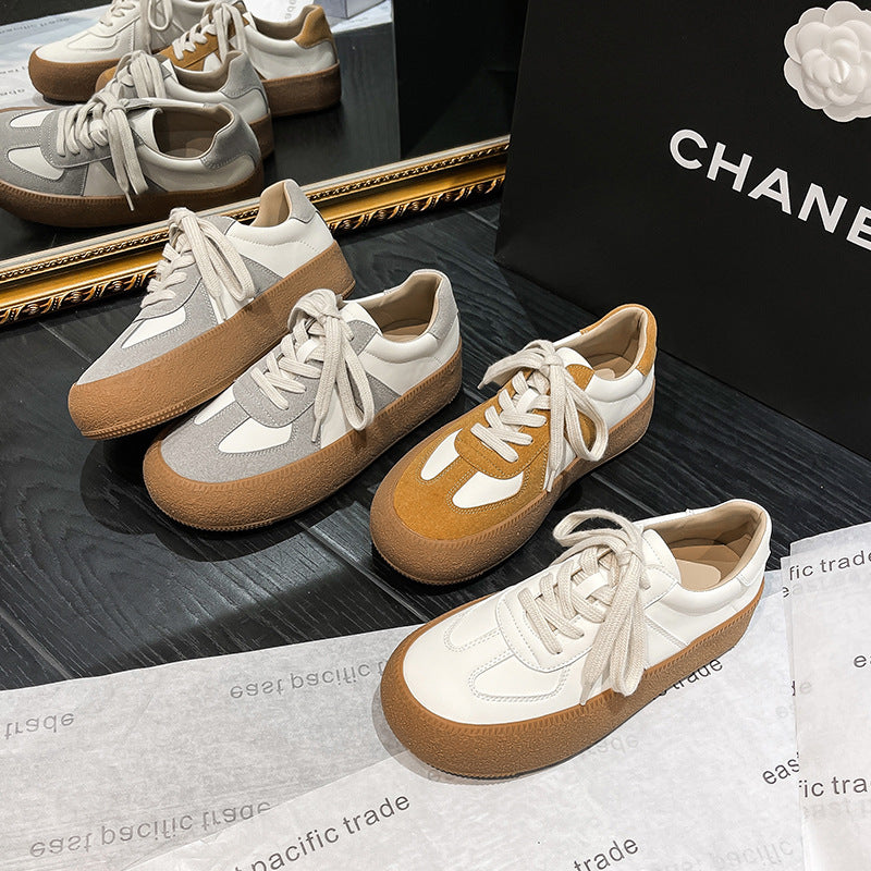 Dame plateau sneakers med struktureret overflade og skridsikker sål Stilla