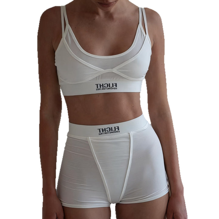 Dame Sporty undertøjssæt med moderigtigt crop-top og komfortable shorts Skovae