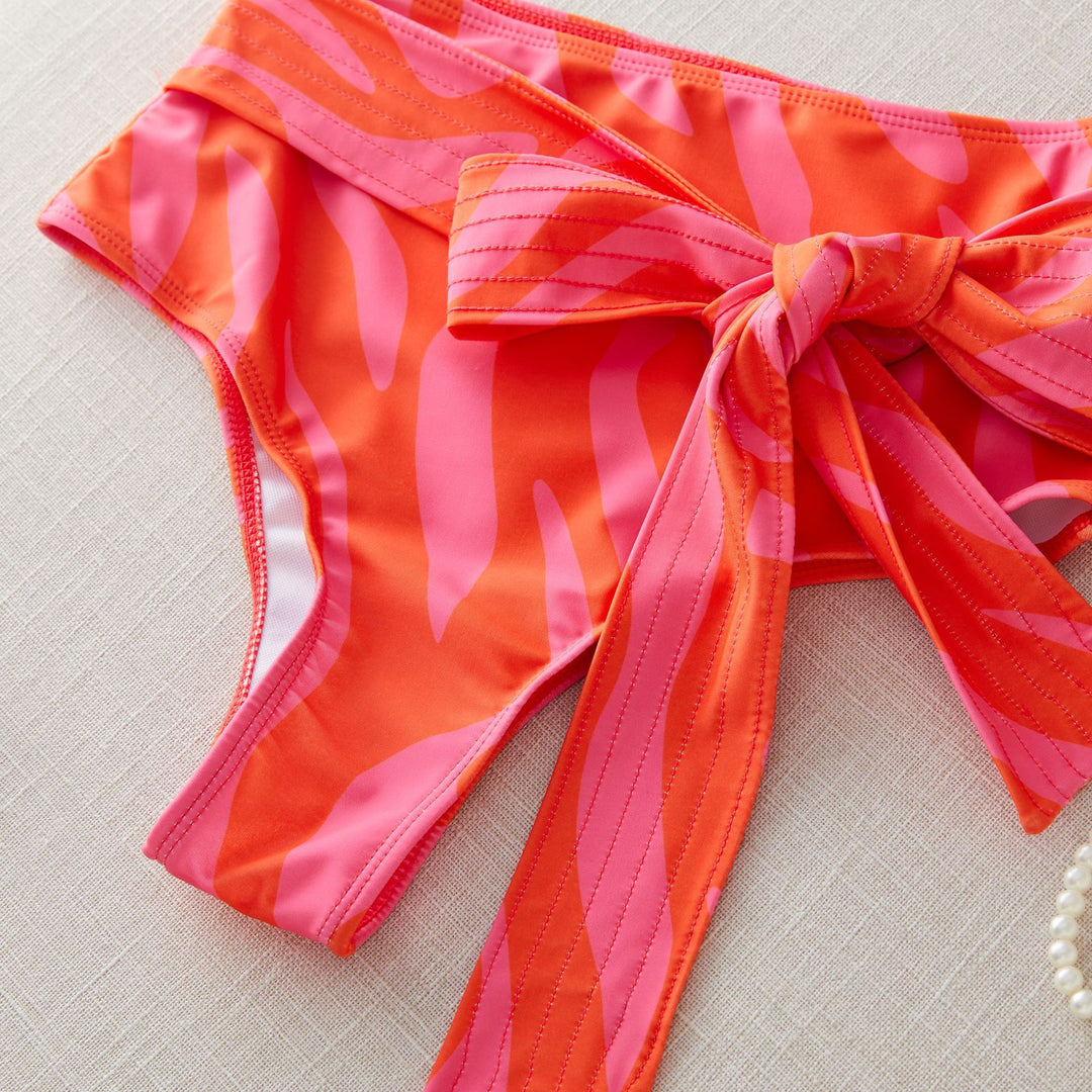 Dame Bikini-sæt med legende rufledesign og elegante bånddetaljer Stilla