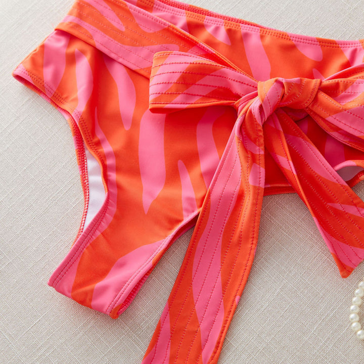 Dame Bikini-sæt med legende rufledesign og elegante bånddetaljer Stilla