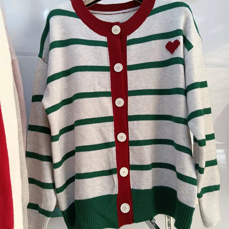 Femme Stribet Knap-Front Strikcardigan med Hjerte Symbol Stilla