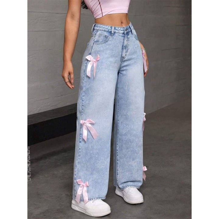 Damevidde jeans med dekorative sløjfedetaljer Skovae