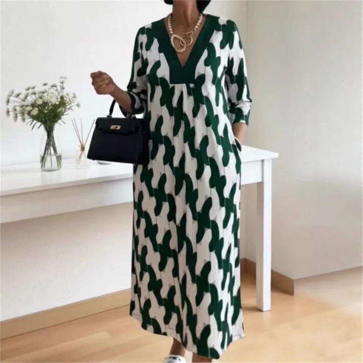 Kvindernes casual maxi kjole med elegant V-hals og praktiske sidelommer Stilla