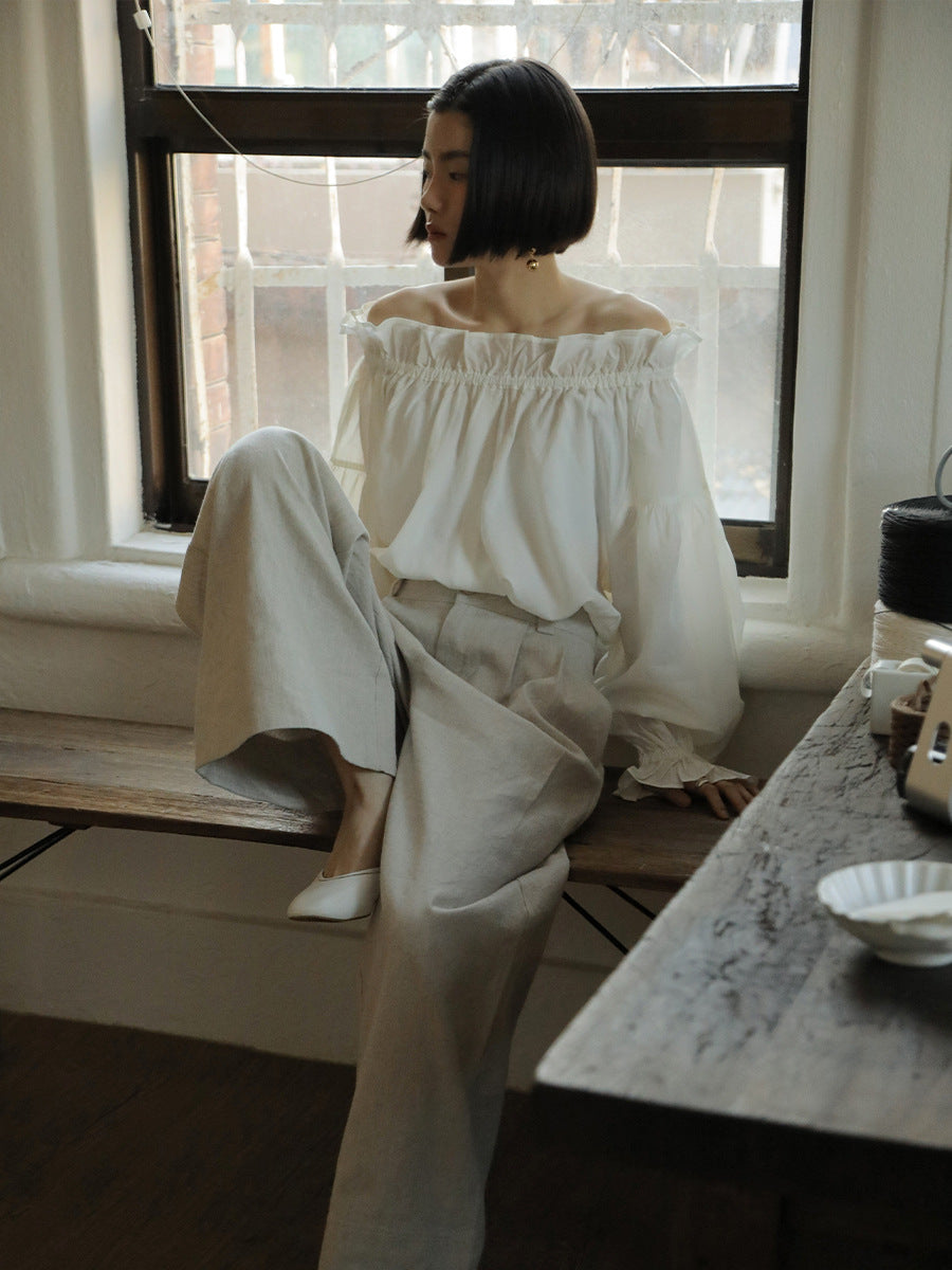 Dame Off-Shoulder Bluse med ruffle detaljer og perfekt pasform Stilla