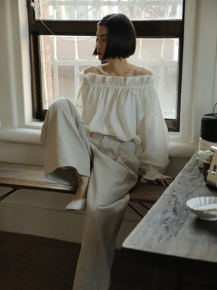 Dame Off-Shoulder Bluse med ruffle detaljer og perfekt pasform Stilla