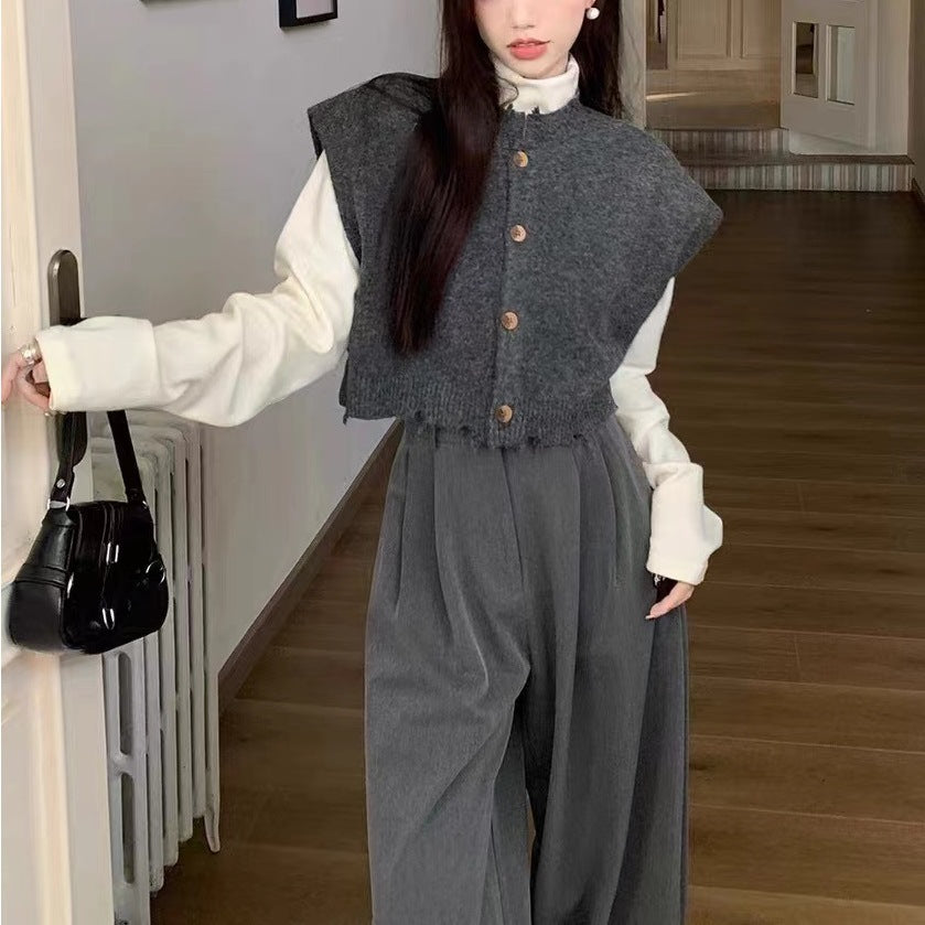 Kvinder cropped cardigan med splitkant og detaljer med træknapper Stilla