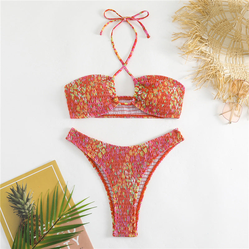 Dame bandeau-bikini med legende indpakningsdetalje og farverigt design Skovae