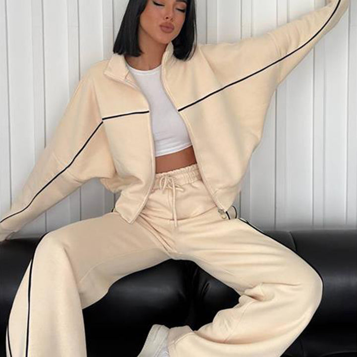 Kvinders sporty casual jakke og bukser sæt med moderne detaljer Skovae