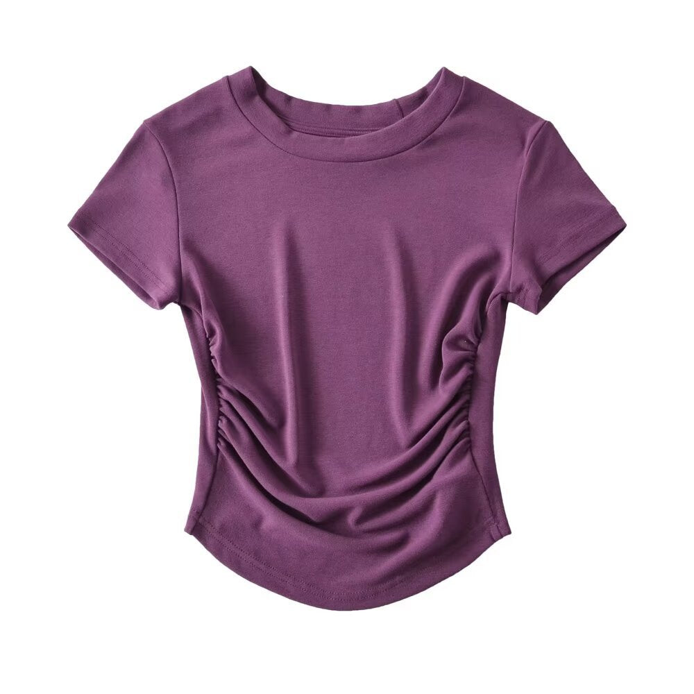 Dame Sporty T-shirt med moderigtig flæse design og figursyet snit Stilla