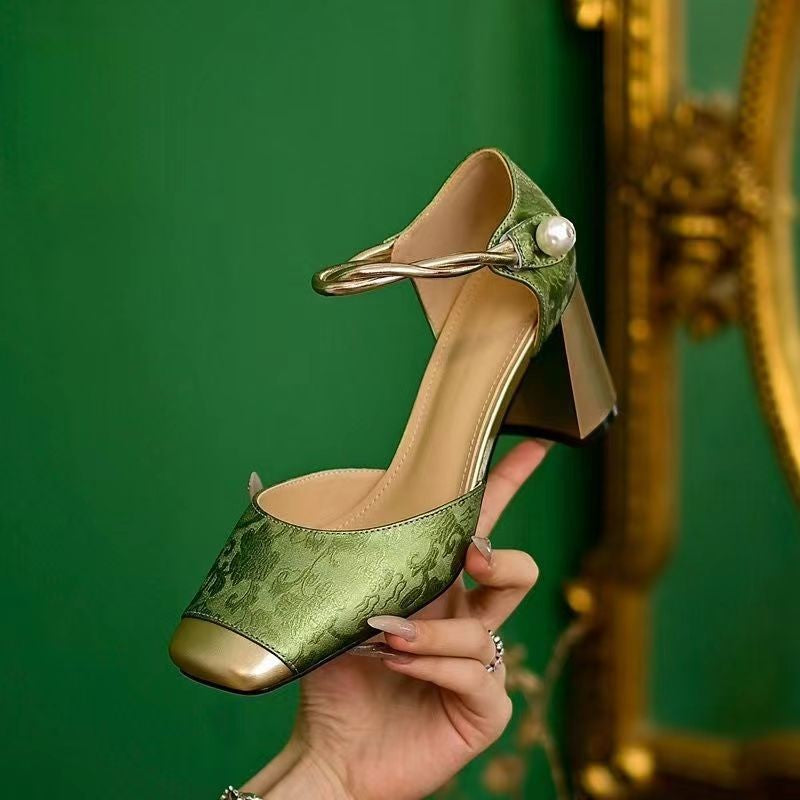 Damer nan elegante Slingback-pumps med kvadratisk tåform, Jacquard-overmateriale og snoet smykkestrop Skovae