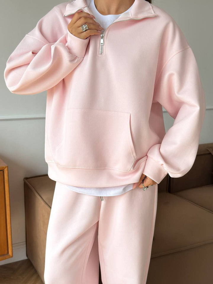 Kvinders sporty pullover med halvlukning og brede bukser Skovae