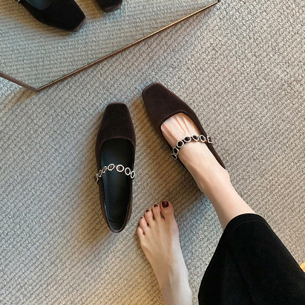 Dame elegante kvadratiske tå-sandaler med dekorativ kæde-rem Stilla