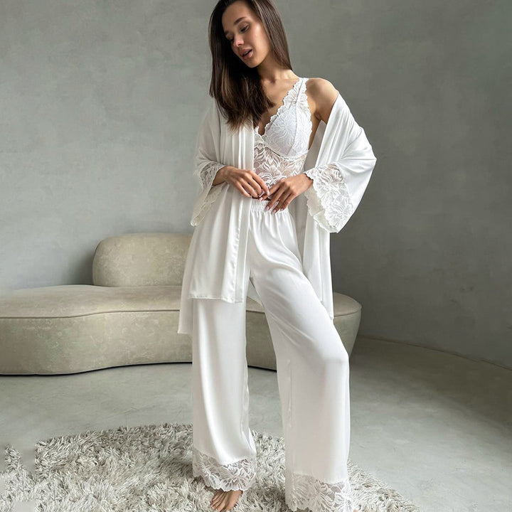 Dame Satin-nattøj-sæt med elegante spidsdetaljer Stilla