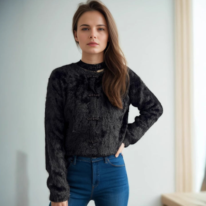 Kvinders krammevenlige sweater med høj krave og dekorative knapdetaljer Stilla