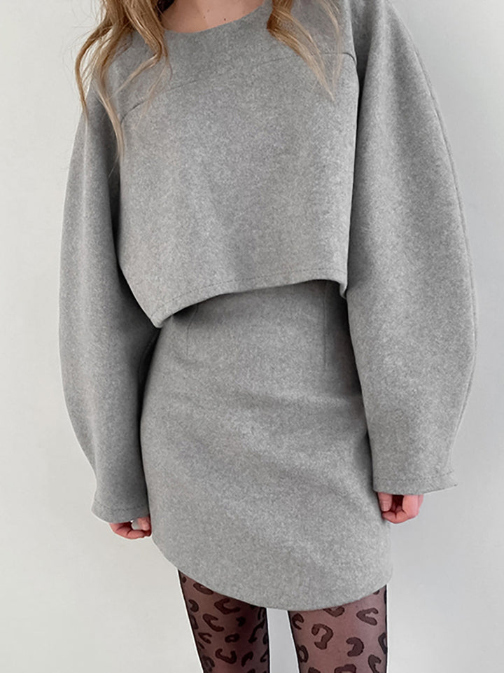 Dame moderat sæt med cropped sweater og figurformet nederdel Stilla