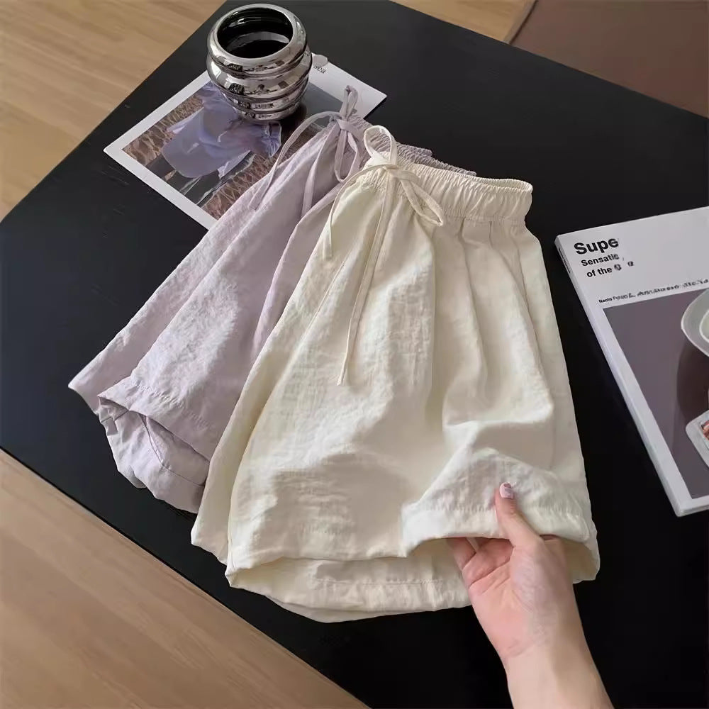 Femme Relaxed Fit Sommer Lounge Shorts med justerbar linning Stilla