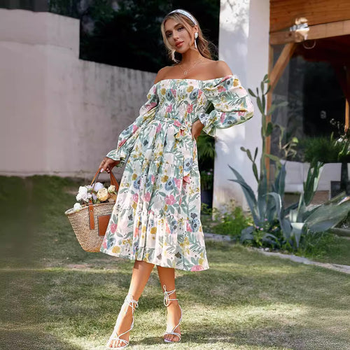 Dame maxikjole med off-shoulder snit og elegant blomster mønster Stilla