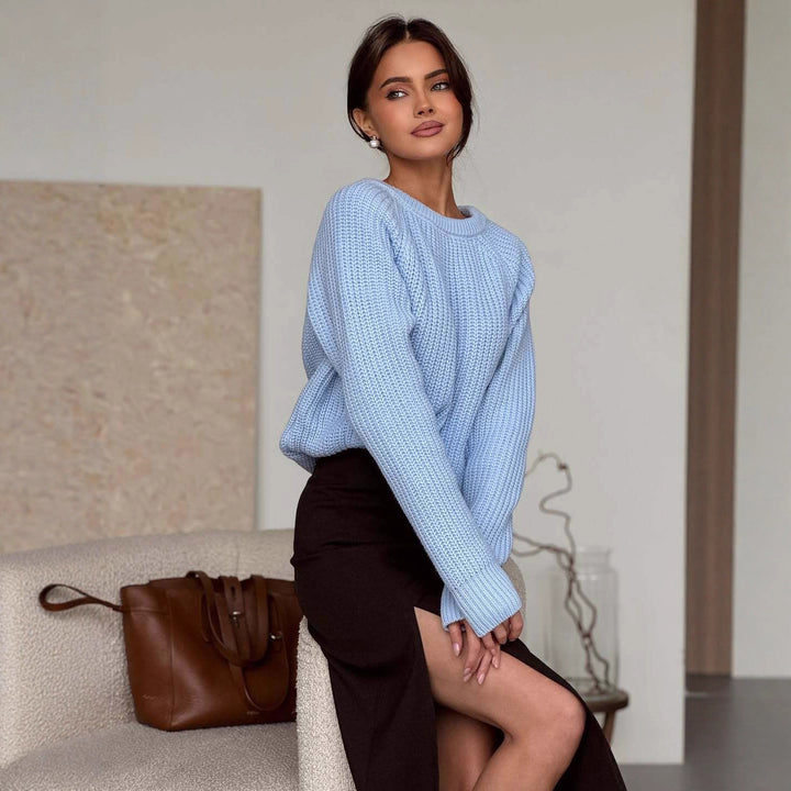Kvindernes strikkede sweater med elegante ærmekanter Stilla