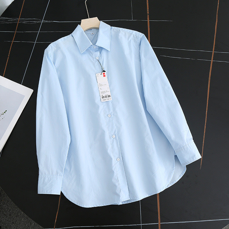 Kvinders elegante og luftige bluse med moderne krave Stilla