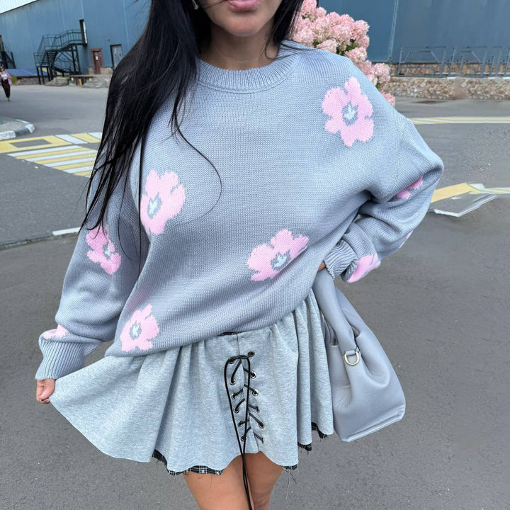 Women's chunky knitted sweater with floral design Stilla