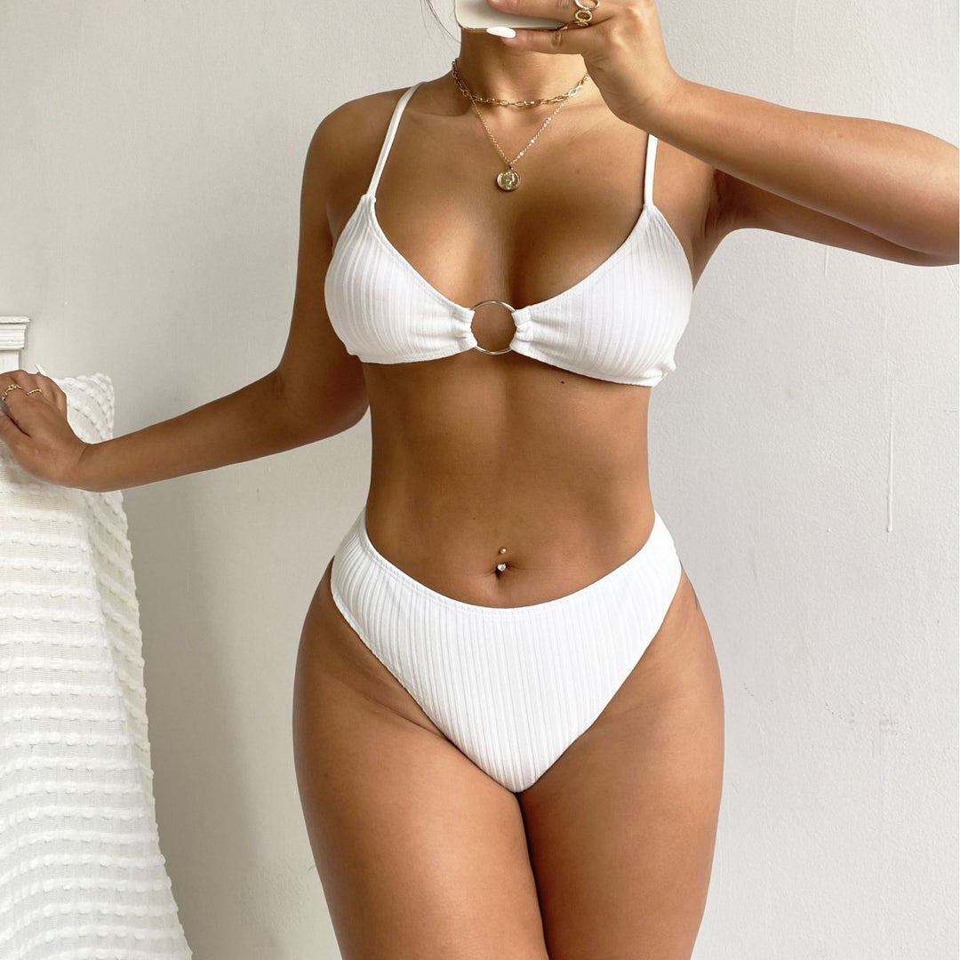 Femme Ribbet Højskåret Bikini-Sæt med Ringdetalje Stilla