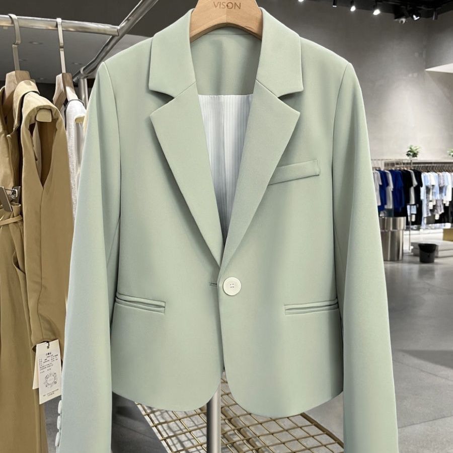 Damer Elegant og skræddersyet blazer med slanke klapper Stilla