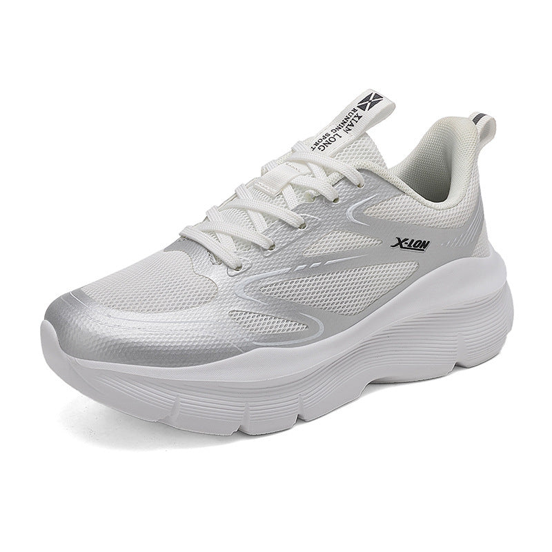 Dame nan modische Volumen-sneaker med åndbart mesh, forstærkende overlays og ekstra dæmpet kilebund Skovae