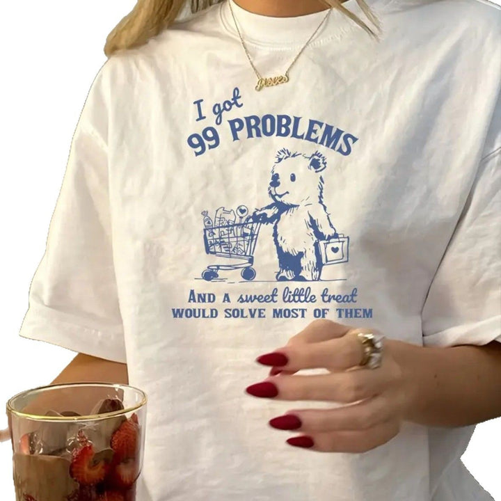 Dame T-shirt med humoristisk bjørnemotiv og kreativ tekst Stilla