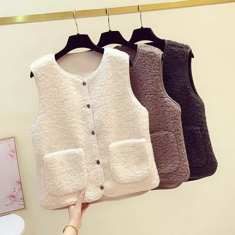 Damer teddy fleece vest med praktiske lommer og knaplukning Skovae