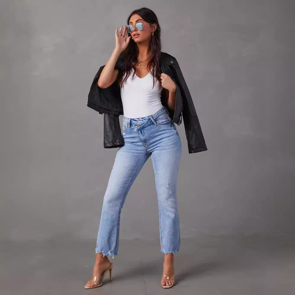 Dame mode højvandsjeans i afslappet vintage-stil med frynset kant Stilla