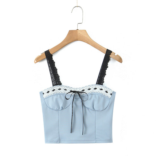 Dame Crop-Top med fine spidse accenter og dekorativ snørredesign Stilla