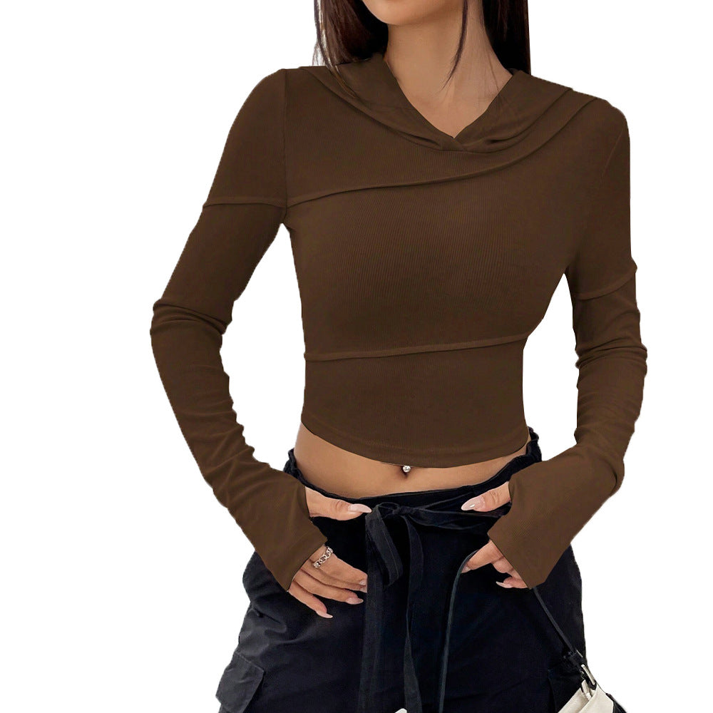 Kvinders cropped top med elegant hætte-design og lange ærmer Stilla