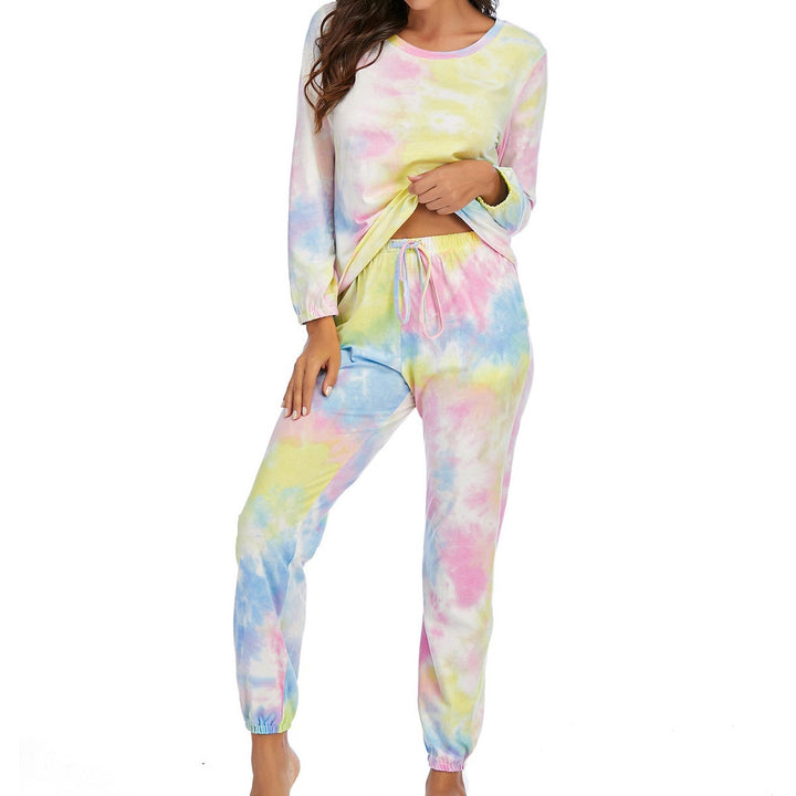 Dame hyggeligt loungewear-sæt med moderne tie-dye-design Stilla