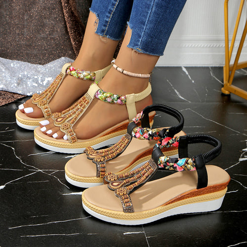 Dame wedge-sandaler med kunstneriske dekorative detaljer og komfortabel fodseng Stilla