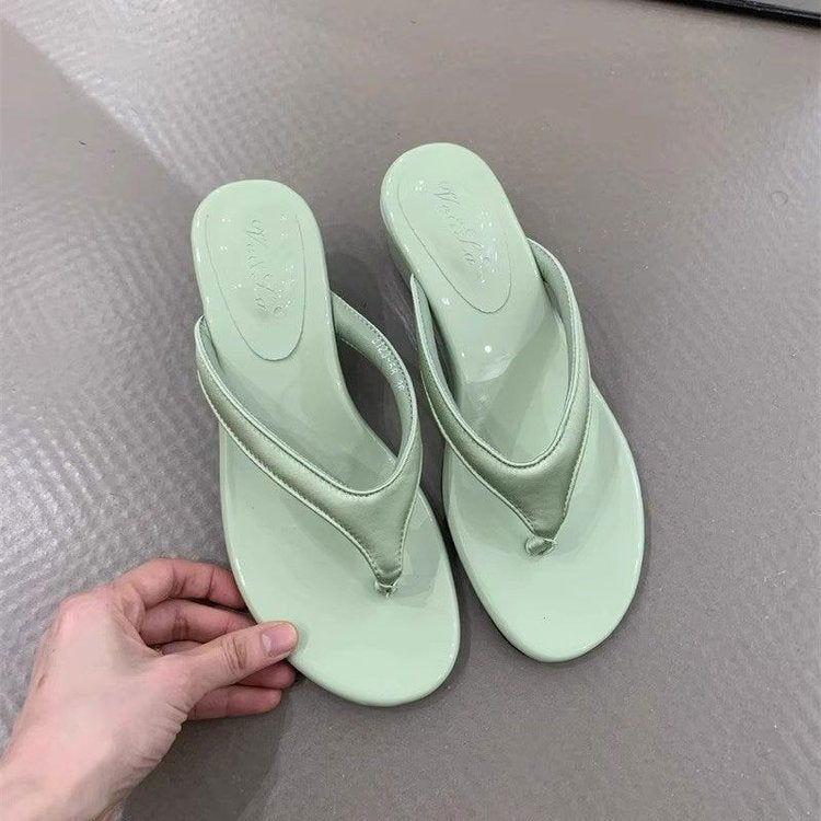 Dame Wedge-tåsplitter med moderne design og skridsikre såler Stilla